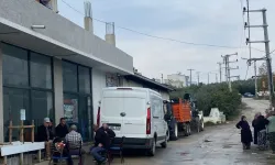 Mudanya'da yıkım gerginliği! Evlerini korumak için çatılara çıktılar