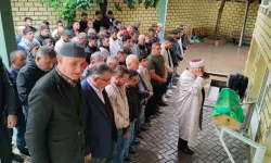 Otomobilin çarptığı 2 yaşındaki Melis son yolculuğuna uğurlandı