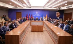 Yenişehir’de iki belediye meclis üyesi AK Parti’ye katıldı
