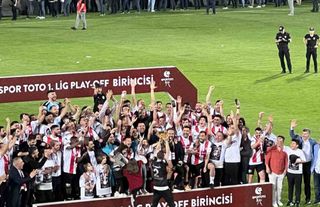 Süper Lig’e yükselen Pendikspor'da kupa coşkusu