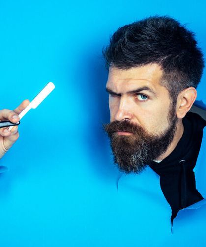 İlk Tıraş Olan İnsan Kim? Erkekler Tarih Boyunca Nasıl Tıraş Oldu?
