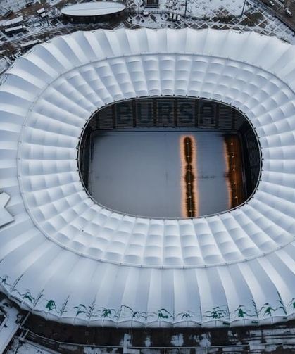 Timsah Arena Stadyumu karla kapandı!