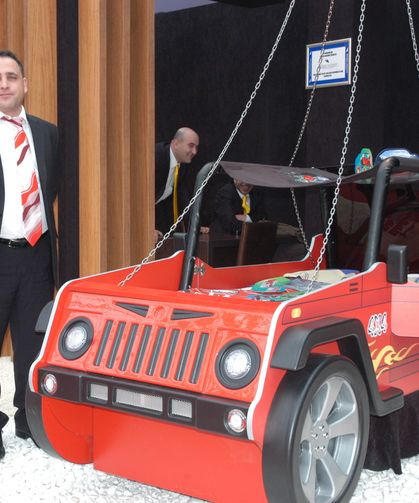 İnegöl Mobilya Fuarında Arabalı Çocuk Odaları ve Taşlı Mobilyalar İlgi Odağı Oldu