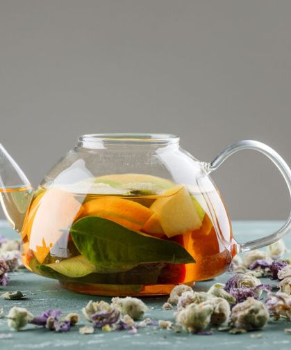 İftar ve Sahurda Suyu Sevdiren ve Vücudu Temizleyen Detoks Su Tarifleri