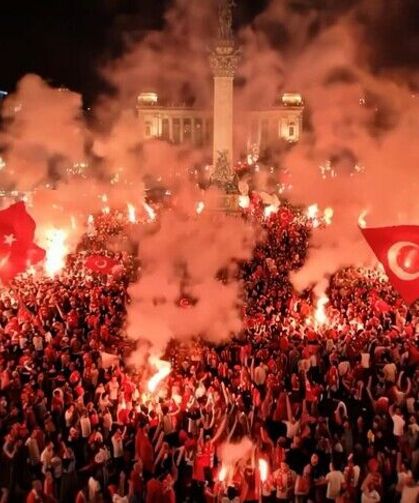 Sinan Akçıl’dan Dünya Kupası Marşı! Türkler Geliyor