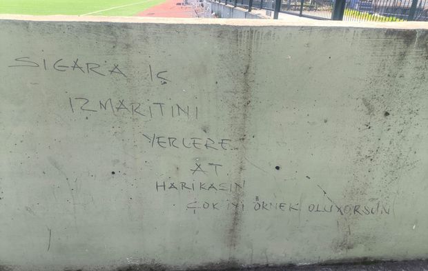 İnegöl Sanayi Sitesinde "Ters Psikoloji"! Çöpünü Buraya At!