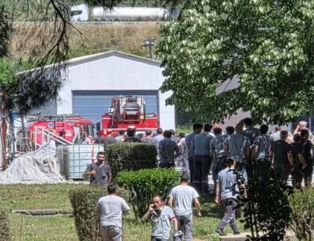 Bursa’daki Yat Fabrikasında Kimyasal Depo Alev Alev Yandı