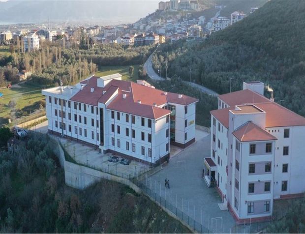 Bursa Orhangazi’de Hangi Liseler Öne Çıkıyor? Eğitimde Fark Yaratan Okullar Hangileri?