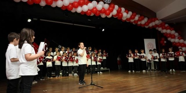 İnegöl'de 23 Nisan bayram sevinci