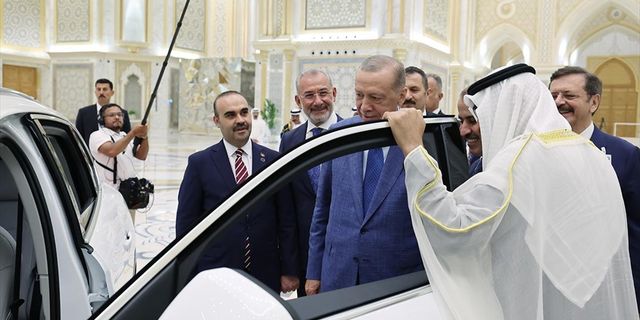 Birleşik Arap Emirlikleri Devlet Başkanına hediye Togg