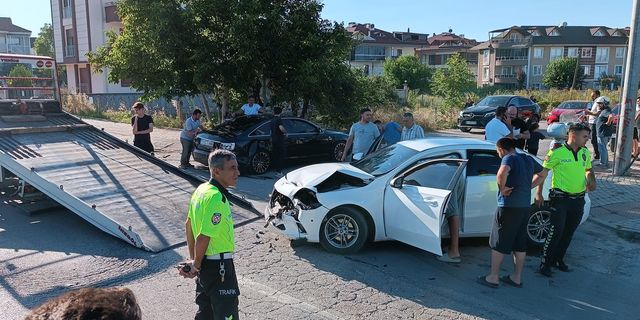 İnegöl Ahmet Türkel Çevre Yolu’nda kaza, 1 yaralı
