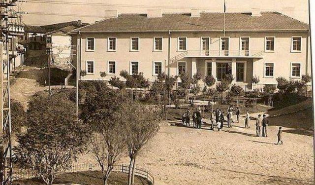 MAZİDEN BİR KARE; İnegöl Hükümet Konağı