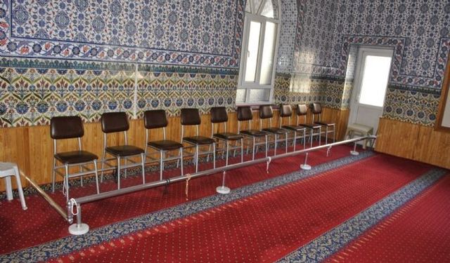 Sandalyede Oturarak Namaz Kılınır mı?