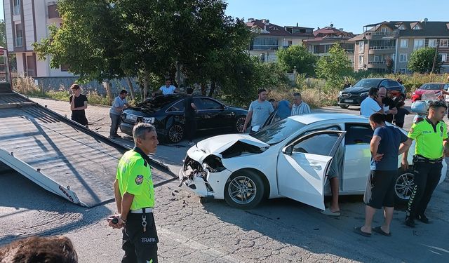 İnegöl Ahmet Türkel Çevre Yolu’nda kaza, 1 yaralı