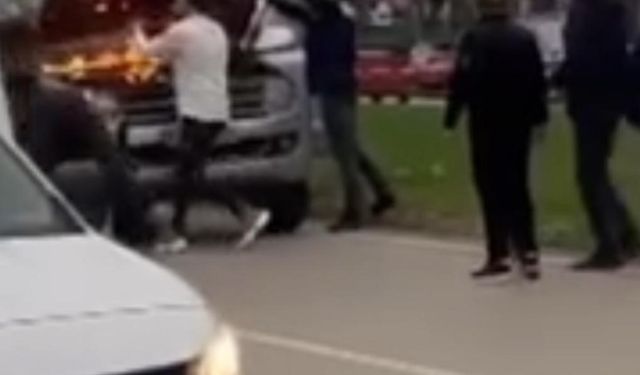 Seyir halindeki araç alev aldı