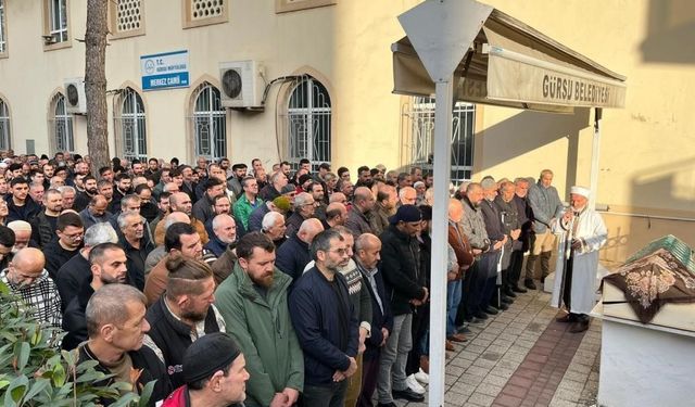 Genç Kızın Üstünden Geçti Aksın Kırıldığını Sandım
