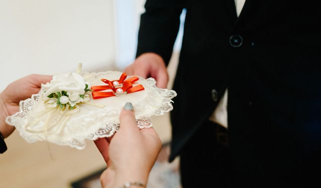 Ne Zamandan Beri Yüzük Takıyoruz? | Günün İlginç Bilgisi