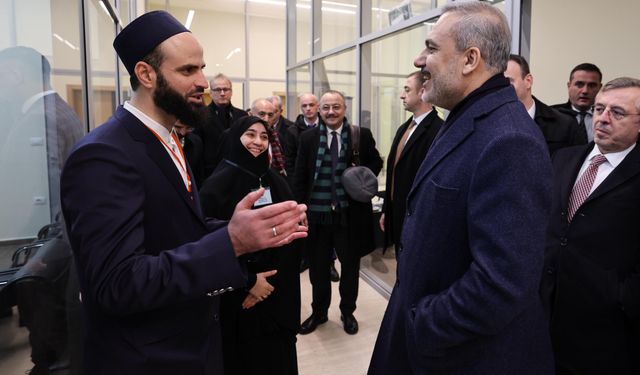 Dışişleri Bakanı Fidan, Arnavutluk’ta Namazgah Camii'ni ziyaret etti