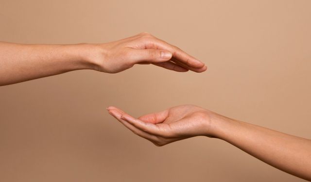 Parmak Çıtlamak Zararlı mı, Çok parmak Çıtlatmak Günah Olur mu?