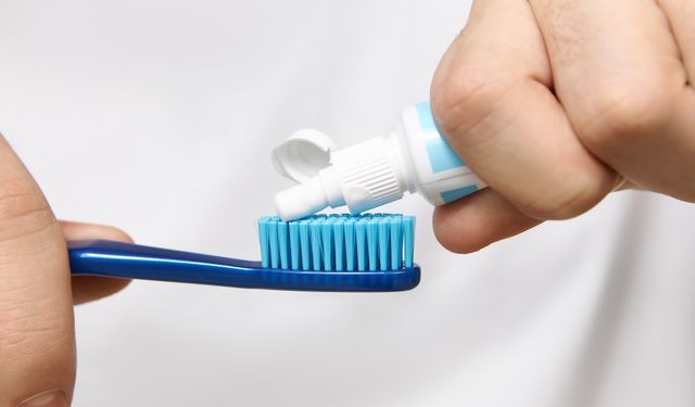 Oruçluyken Diş tedavisi, Diş kanaması ve Diş fırçalamak orucu bozar mı?