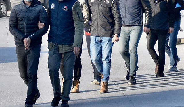 Bursa'da FETÖ'nün askeri mahrem yapılanmasına darbe 4 kişi gözaltına alındı