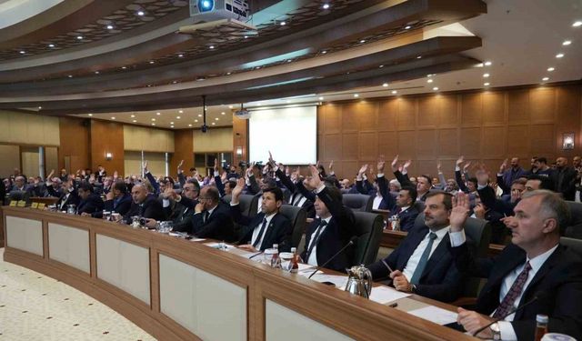 Bursa'da İlk Meclis Toplantısında Su İndirimi ve Türkçe Tabela Kararı
