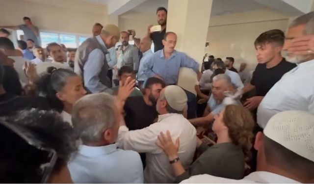 Mardin'de Vatandaşlar, DEM'li Vekillerin Provokasyon Girişimini Engelledi