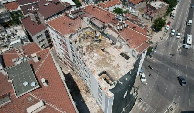 Bursa Yıldırım'da Riskli Binalara Veda: Kentsel Dönüşümle Güvenli Yarınlar İnşa Ediliyor