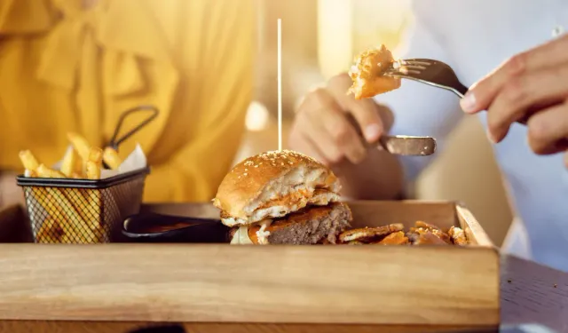 ABD Beslenme Kurallarını Baştan Yazdı! Yıllardır Yanlış Mı Yiyip İçiyoruz?