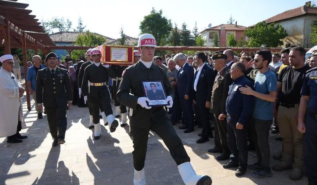 Suriye'de hayatını kaybeden Uzman Çavuş'a şehitlik unvanı verildi