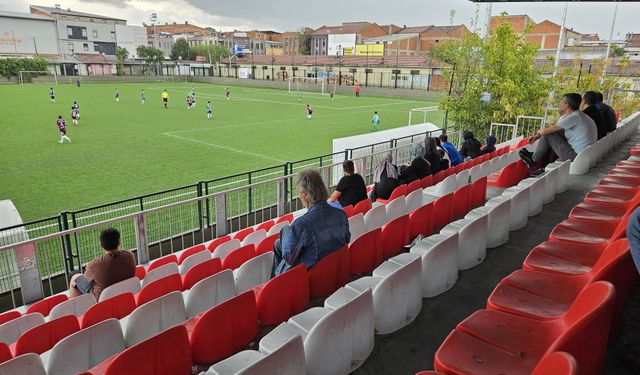 Haberimiz sonrası İnegöl’de Kurtuluşspor tribünleri tertemiz oldu