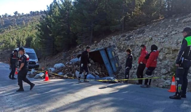 Yaşlı çifti devrilen Traktör ayırdı