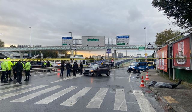 Trafik kazası için gelen polislere otobüs daldı, bir polis memuru şehit oldu