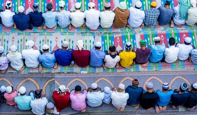 Cemaatle Namaz Kılarken Abdesti Bozulan Ne Yapmalı? İmam ve Cemaat İçin Özel Öneriler!