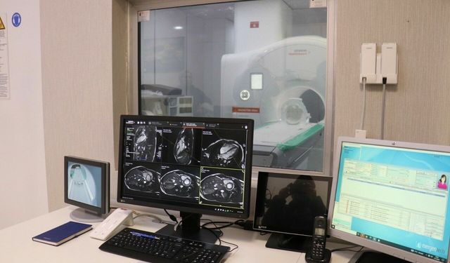 Yapay Zekaya Kendisini sorduk, Risk ve Tehlikelerini Bir Bir Saydı