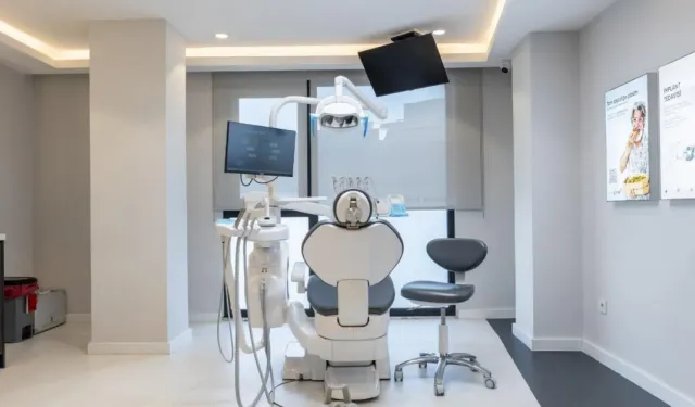 Diş Kliniği SEO, Web Tasarımı ve Google Ads ile Dijital Pazarlama Stratejileri: Dentdiji’nin Hizmetleri