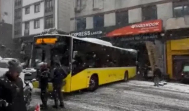 İstanbul’da Araçlar Kaydı, Kazalar Peş Peşe Geldi