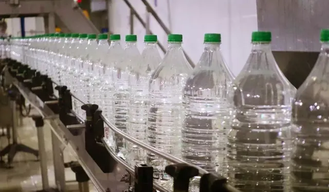 Beyaz Sirke Nedir, Ne İşe Yarar? Ev Temizliğinden Mutfaklara Kadar Şaşırtan Kullanım Alanları