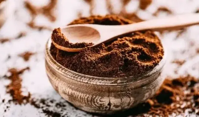 Türk Kahvesi Telvesi Yüze Sürülür mü? Evde Doğal Bir Cilt Maskesi Olabilir mi?