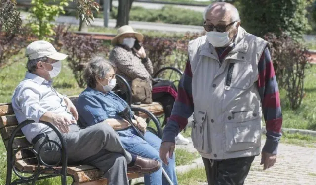 Türkiye Nüfusu Kaç Yaşında? Türkiye’de Genç Nüfus Bitiyor mu? Yaşlı Nüfus Hızla Artıyor mu?