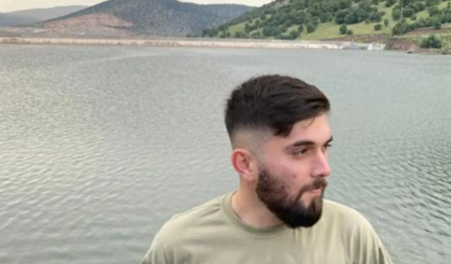 27 yaşındaki genç hurdaya dönen araçta öldü