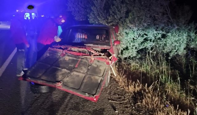 Balıkesir-Edremit Karayolu'nda Tek Taraflı Kaza: 4 Yaralı!