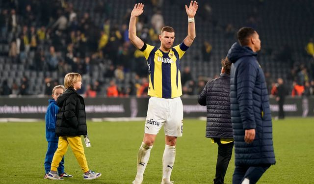 Edin Dzeko, Fenerbahçe'ye veda etti