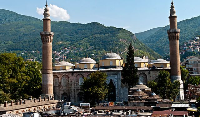 Bursa Namaz Vakitleri, Cuma Namazı Kaçta? | 23 Mayıs 2025 Cuma