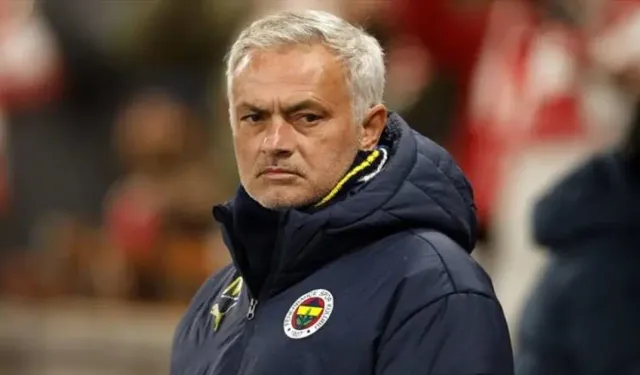 Jose Mourinho Fenerbahçe’de Kalacak mı? Yeni Sezonda Devam Edecek mi, Yoksa Yollar Ayrılıyor mu?