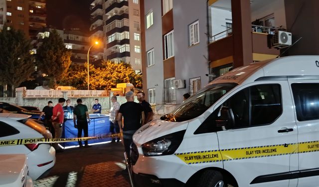 Genç kadını katledip intihar etti