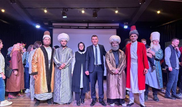 İnegöl’de Bilim ve Ahlak Sahnede Buluştu: “Gerçek Aydınlığın İzinde Bir Ders” Verdiler