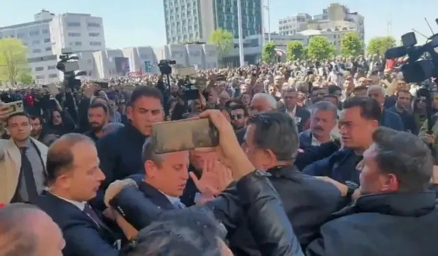 CHP Lideri Özgür Özel'e Yumruklu Saldırı | İşte Saldırı Anının Görüntüleri