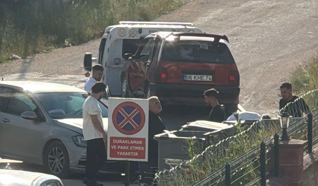 İnegöl’de Kontrolsüz Kavşakta Kaza Meydana Geldi