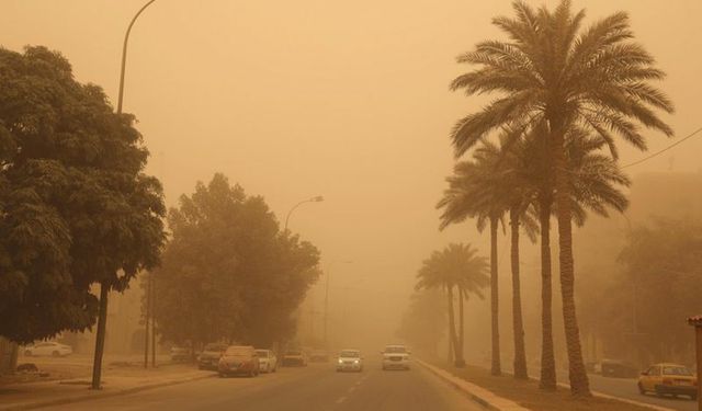 Irak'ta kum fırtınası: 4 ölü